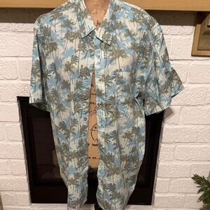 Eddie Bauer Blue and Green Palm Tree Casual Button Down Shirt